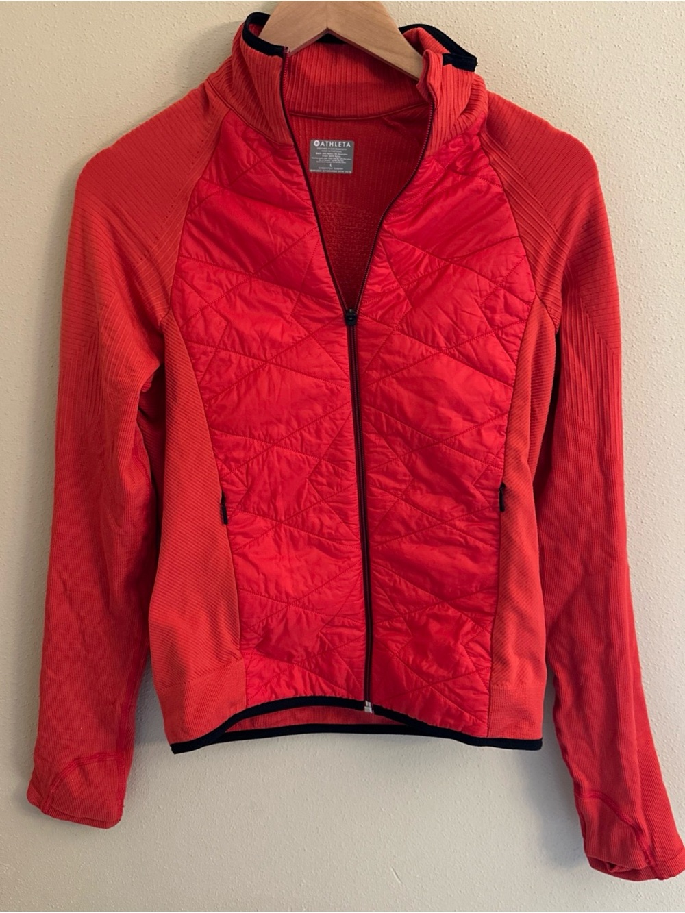 Athleta Womens Flurry Insulated Jacket Sz Large Bright Red Orange Running Sporty